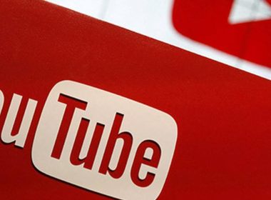 YouTube Tests New Play Something Button to Help Users Find Content